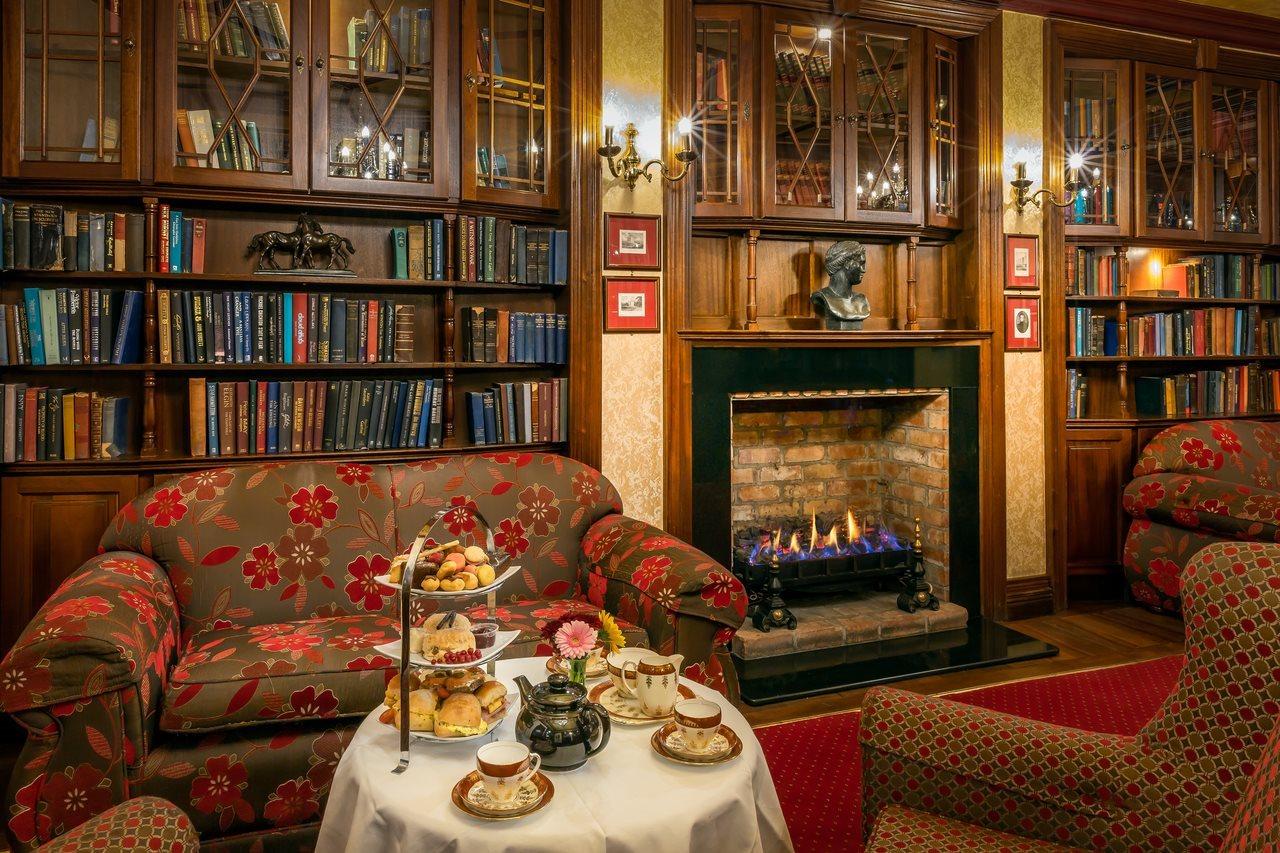 The Newgrange Hotel Navan Kültér fotó