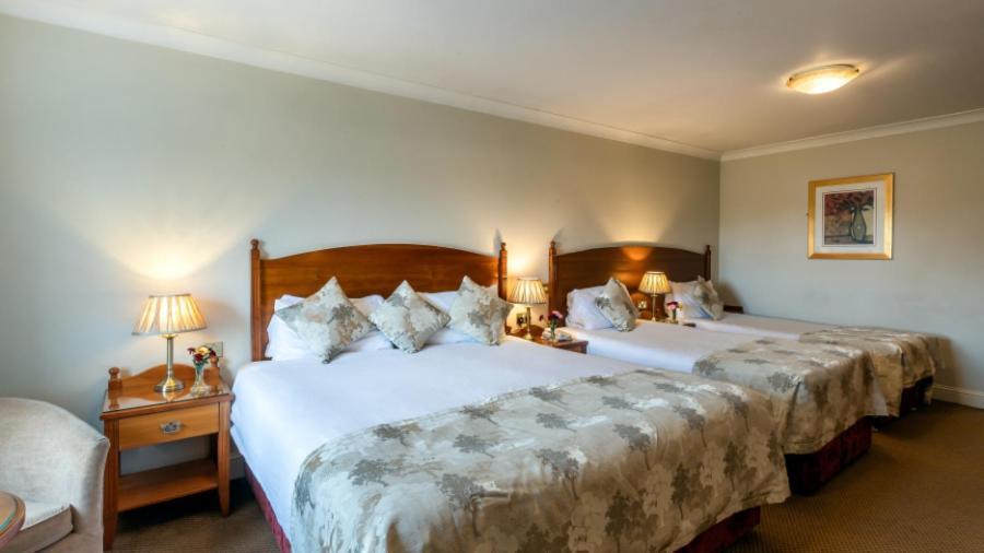 The Newgrange Hotel Navan Kültér fotó